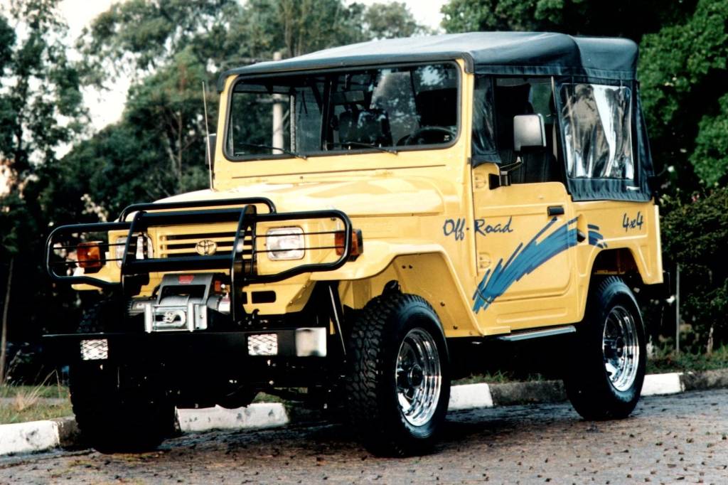 Toyota Bandeirante (2) Toyota Bandeirante (2)