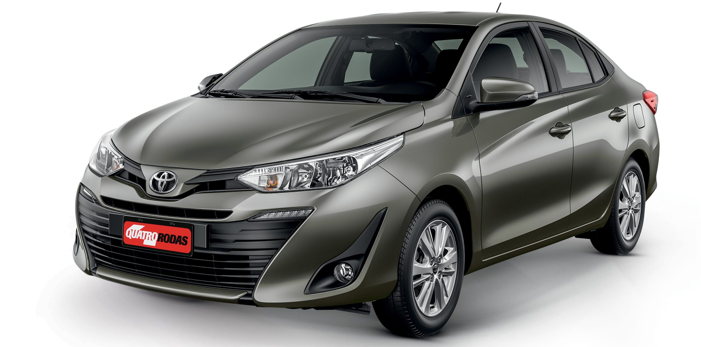 Toyota Yaris Sedan XL (3).jpg