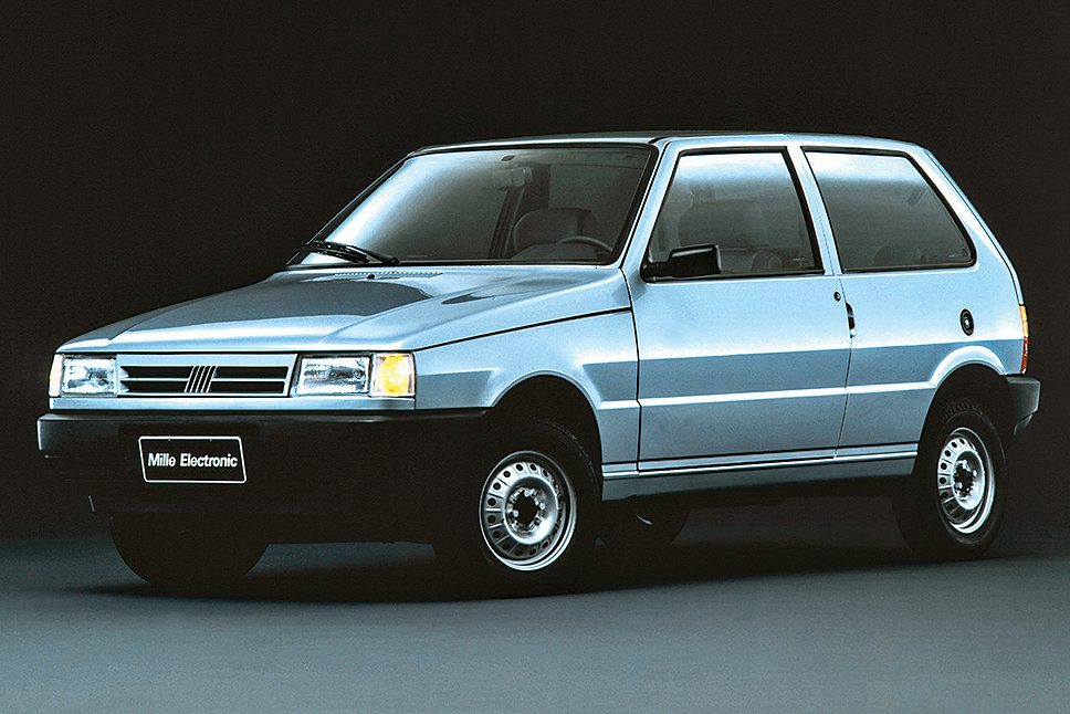 Automóvel Mille, da Fiat. Automóvel Mille, da Fiat.
