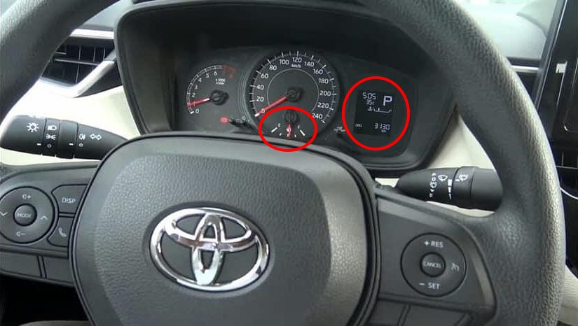 Flagra falso Toyota Corolla (3) Flagra falso Toyota Corolla (3)