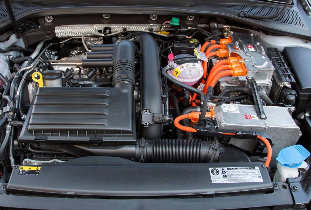Golf-GTE-10 Golf-GTE-10