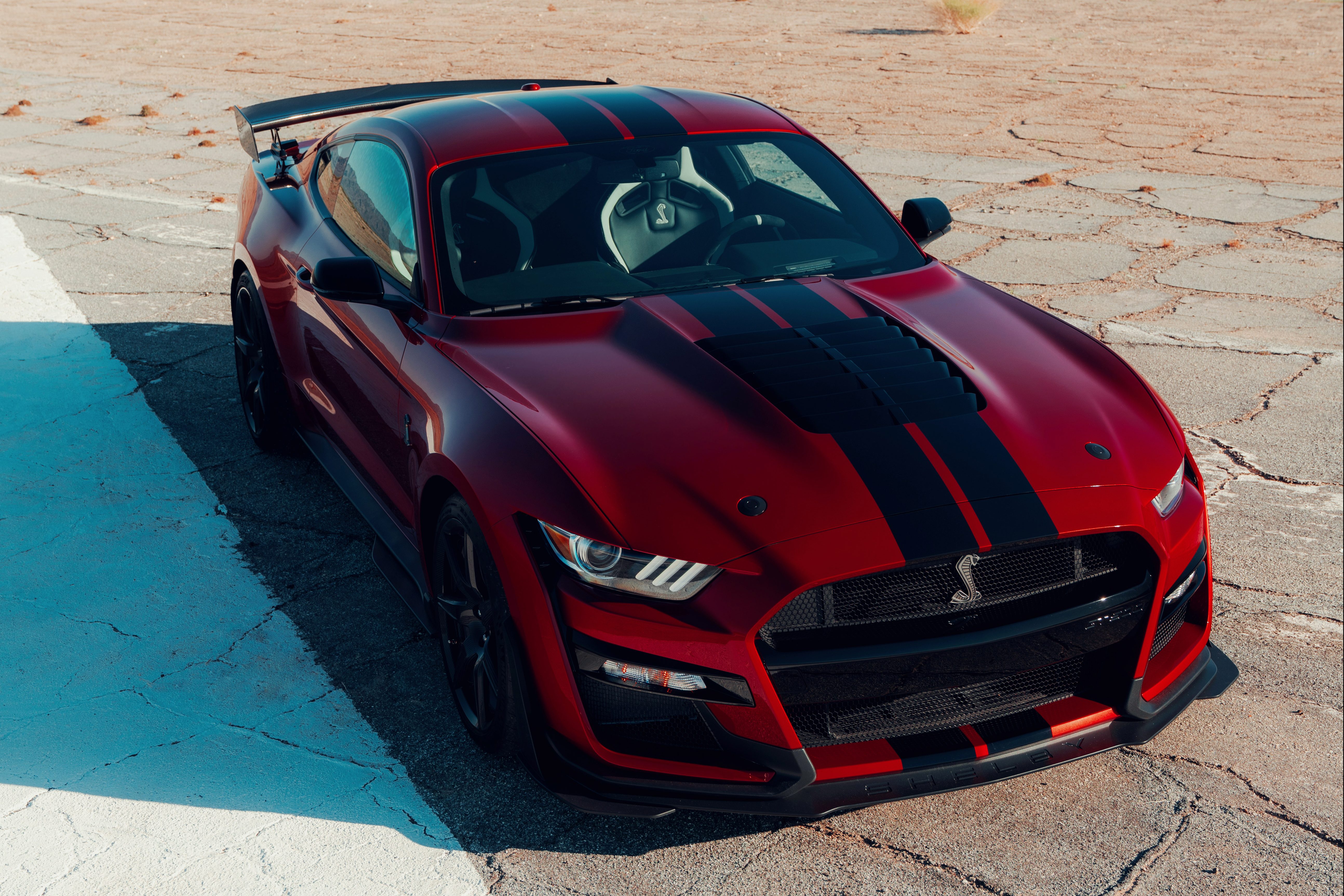 Ouderwets modern, Mustang GT500 heeft achterwielaandrijving en V8 met