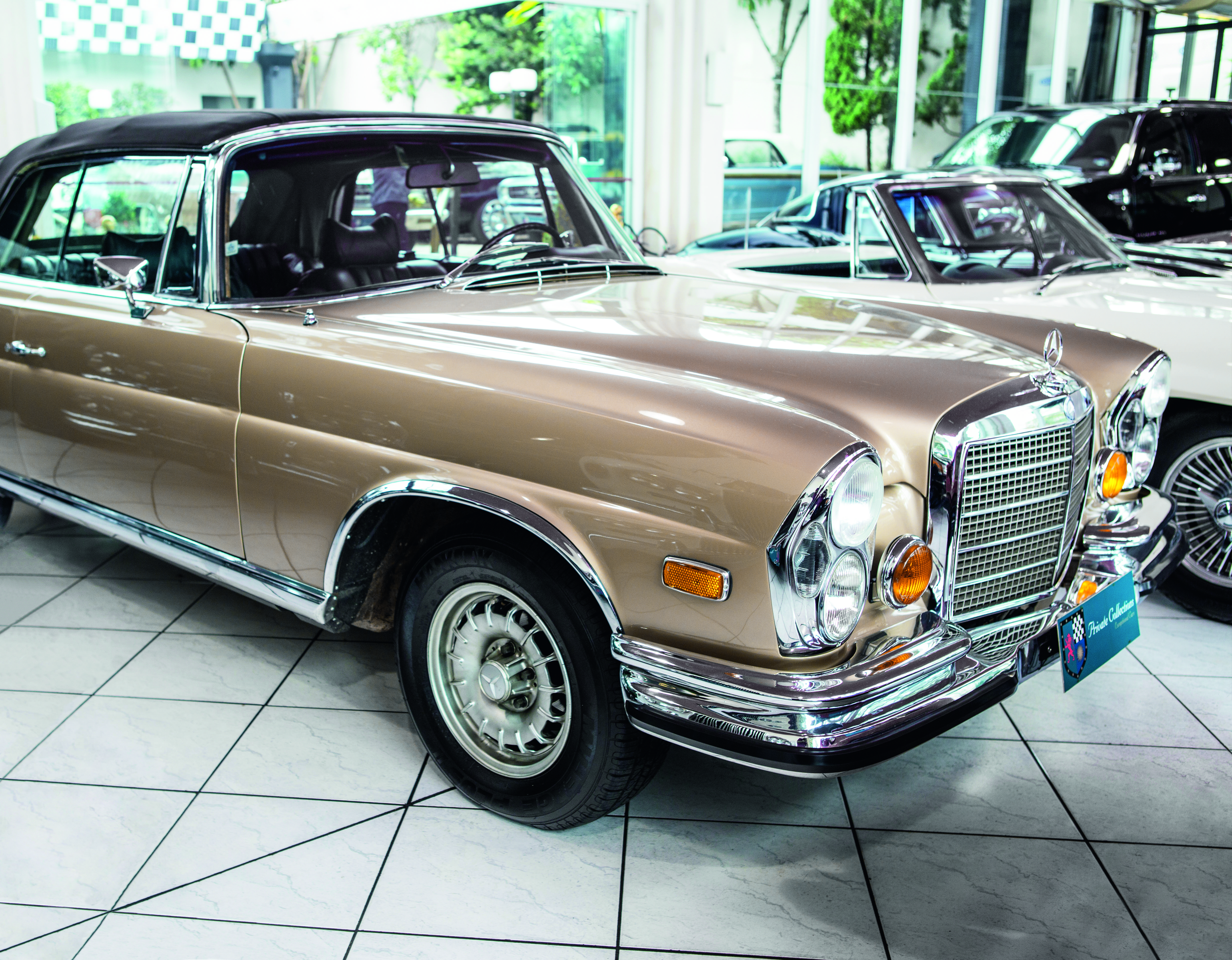 Mercedes Antigo Loja Os carros europeus vendidos nos EUA tinham que adotar faróis exclusivos