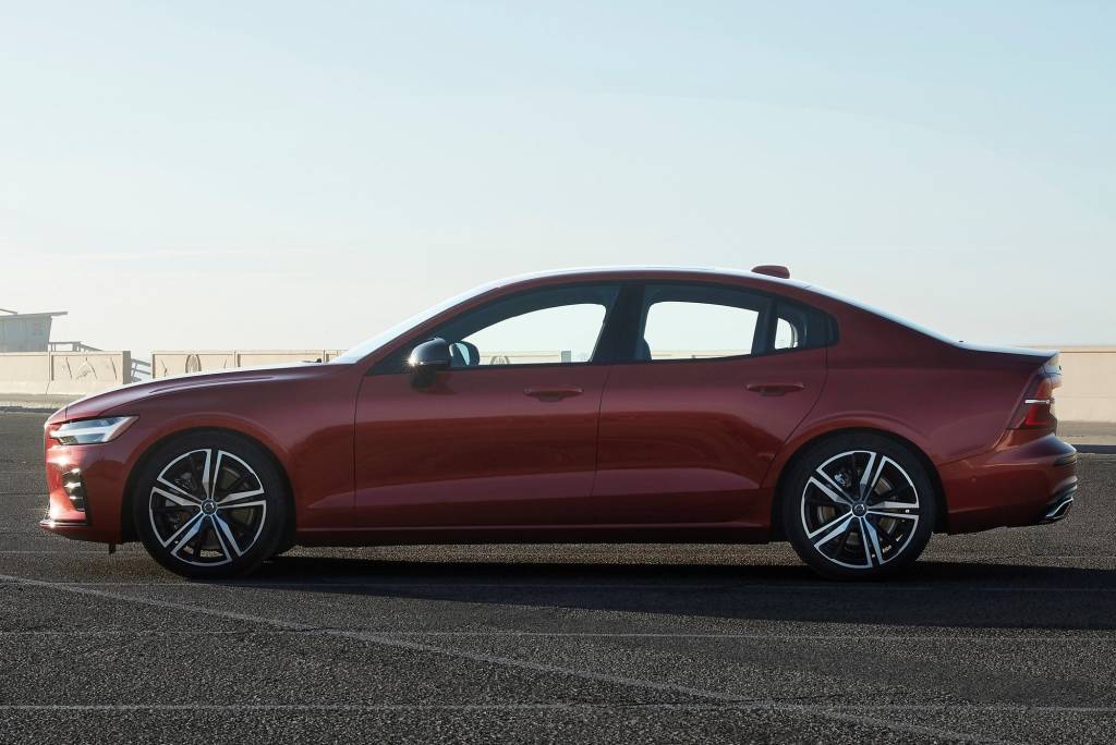 New Volvo S60 R-Design exterior New Volvo S60 R-Design exterior