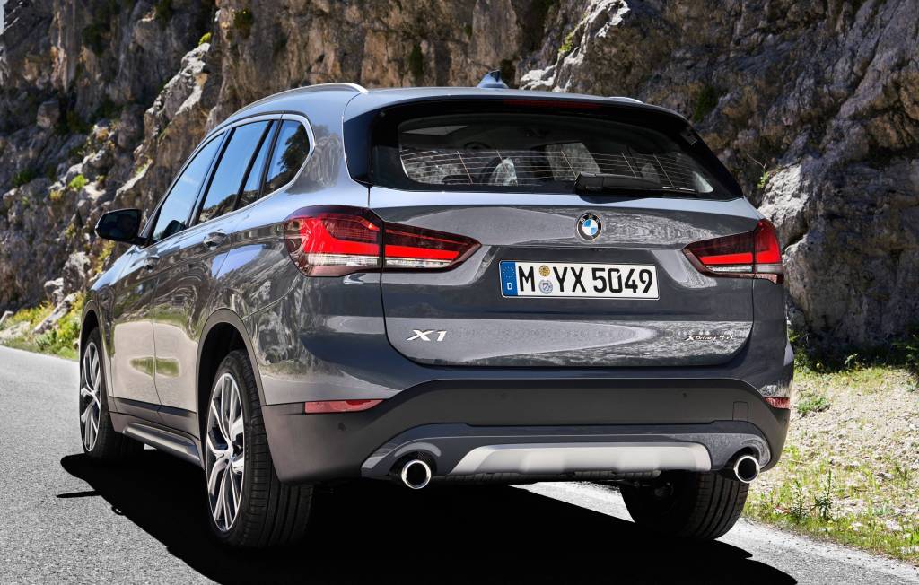 bmw-x1-traseira-2 bmw-x1-traseira-2