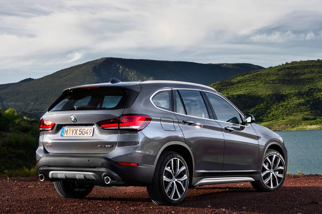 bmw-x1-traseira bmw-x1-traseira