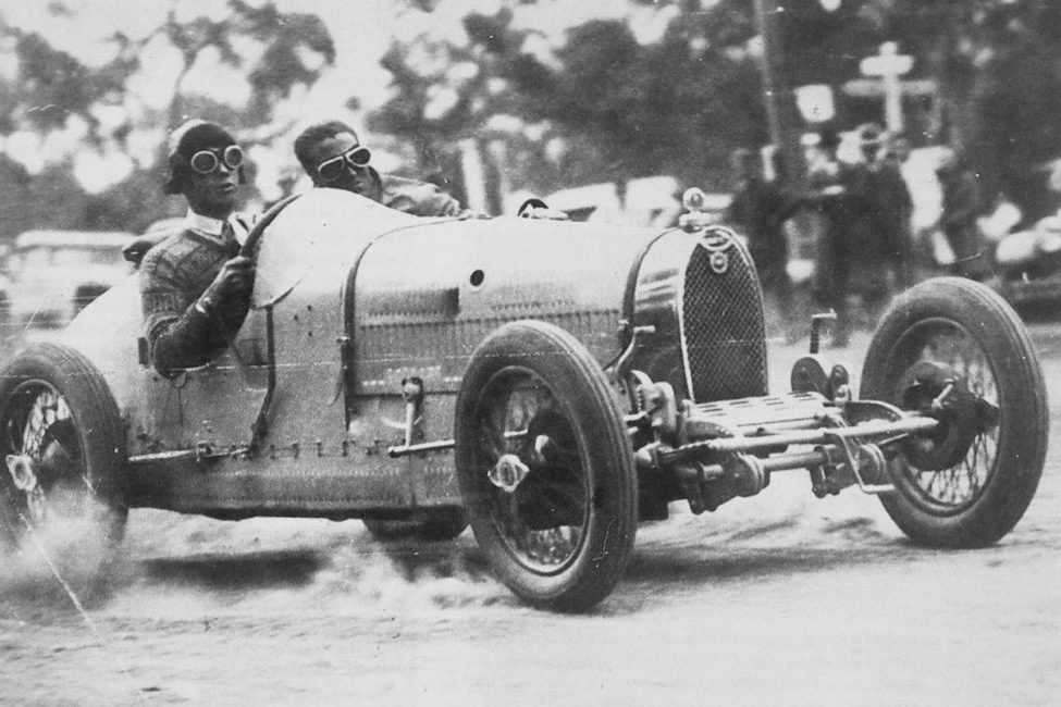 bugatti-racing-icon bugatti-racing-icon