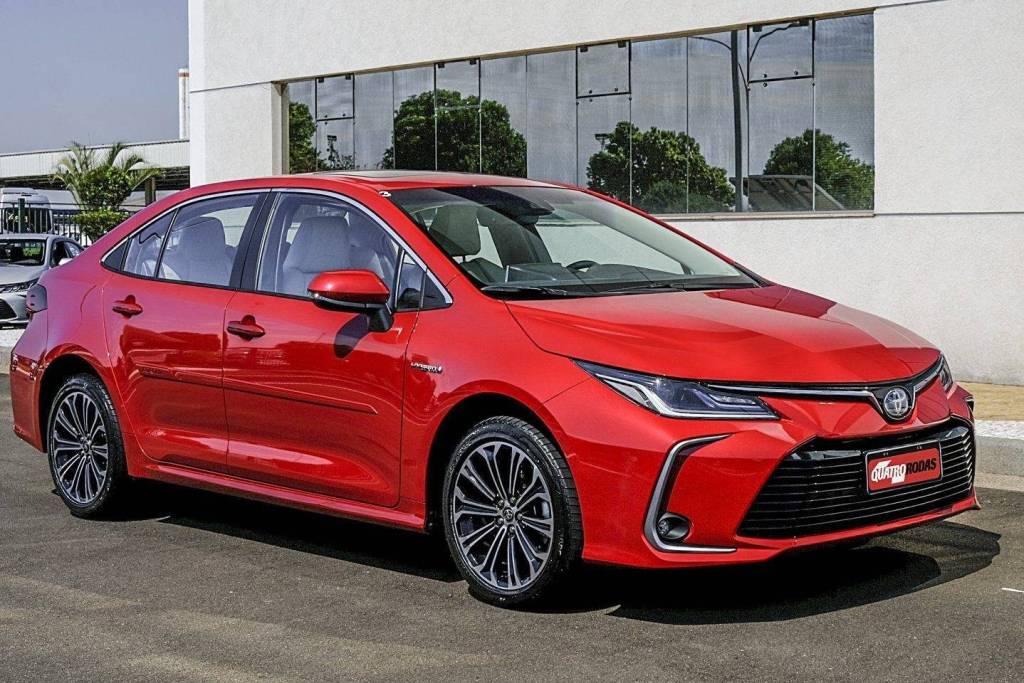 corolla-altis-premium-hybrid-53 (1) Um em cada quatro Toyota Corolla vendidos no Brasil é híbrido