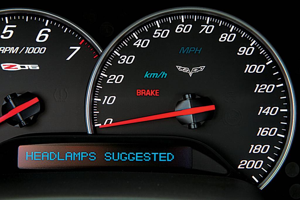 O velocímetro do Corvette já permitia a mudança entre km/h e mph