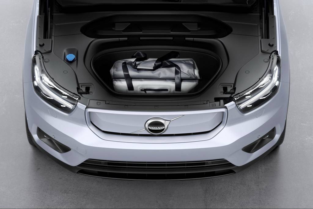 XC40 Recharge (3) XC40 Recharge (3)