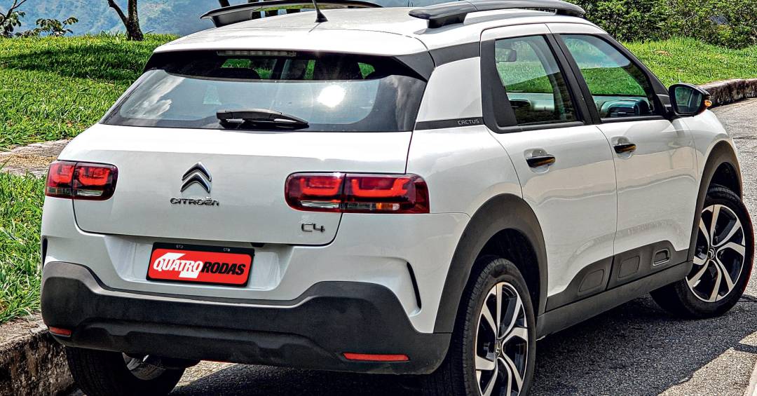 Longa Duração: Citroën cobra caro para repor pneu furado do C4 Cactus