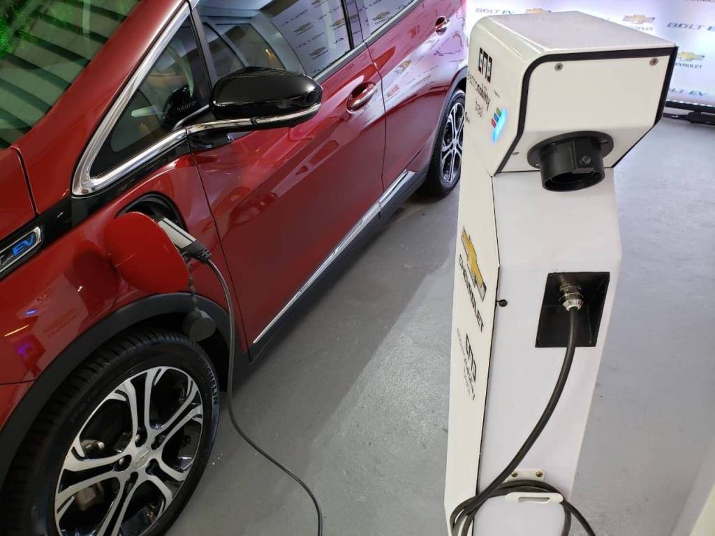Chevrolet Bolt carregador