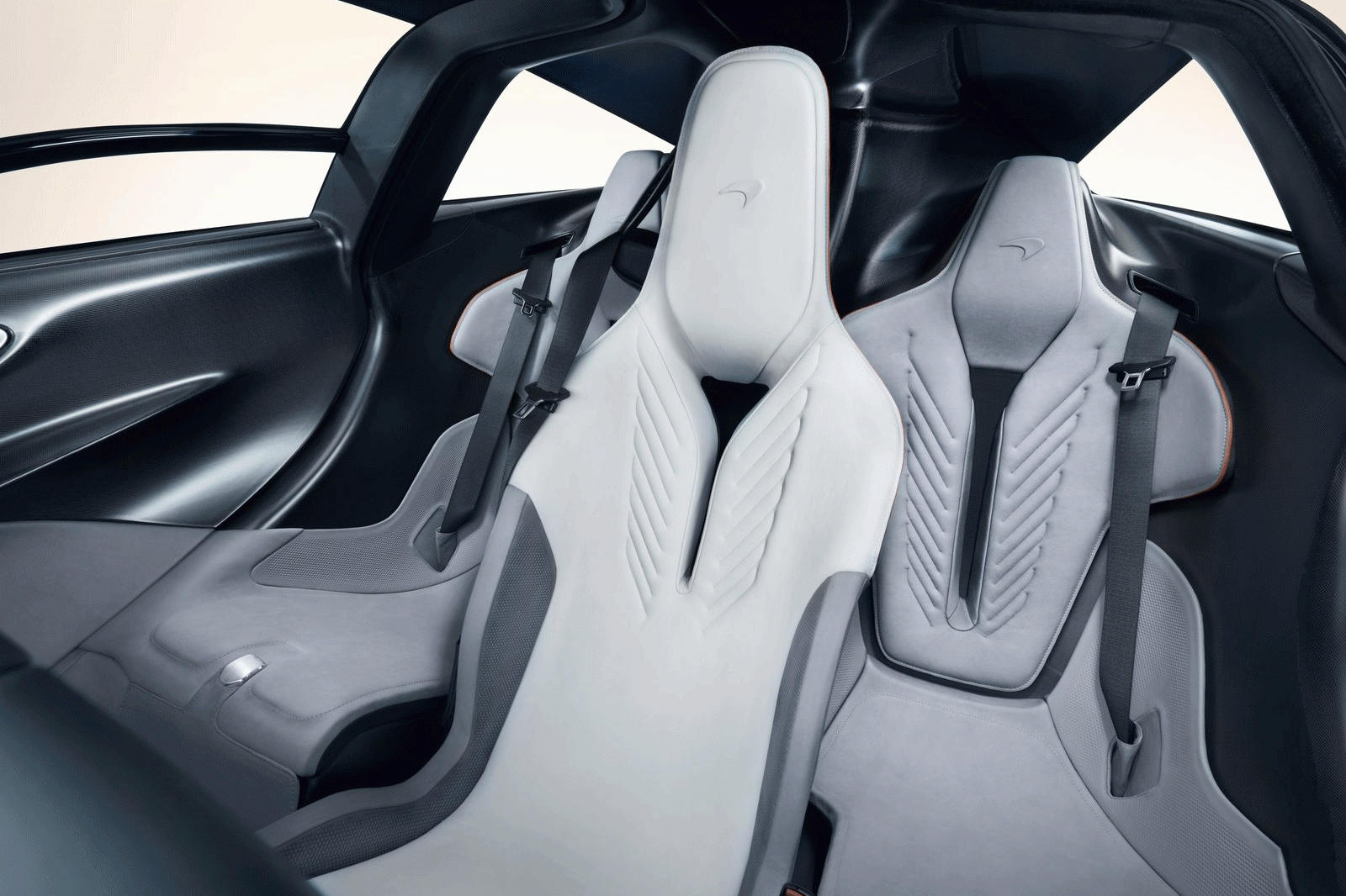 McLaren-Speedtail-2020-banco-traseiro McLaren-Speedtail-2020-banco-traseiro