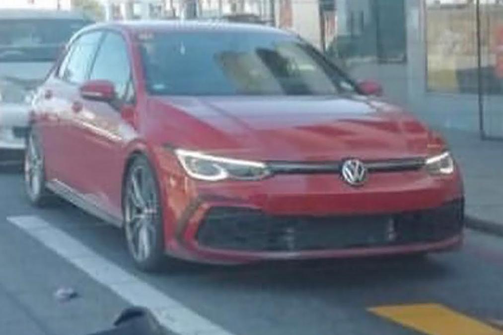 Golf-2020-R-flagra Golf-2020-R-flagra