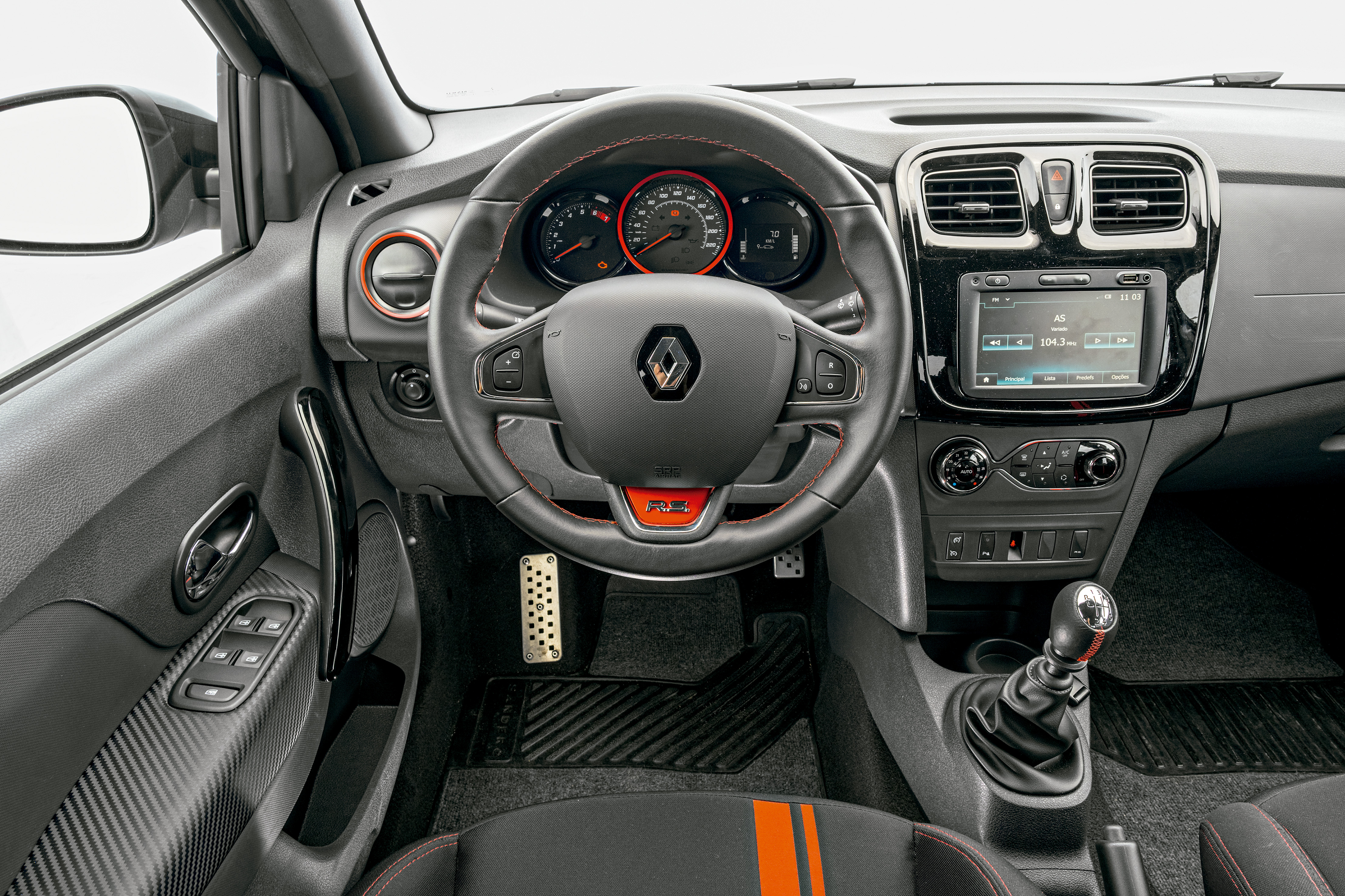 renault-sandero-rs-volkswagen-polo-gts-4.jpg