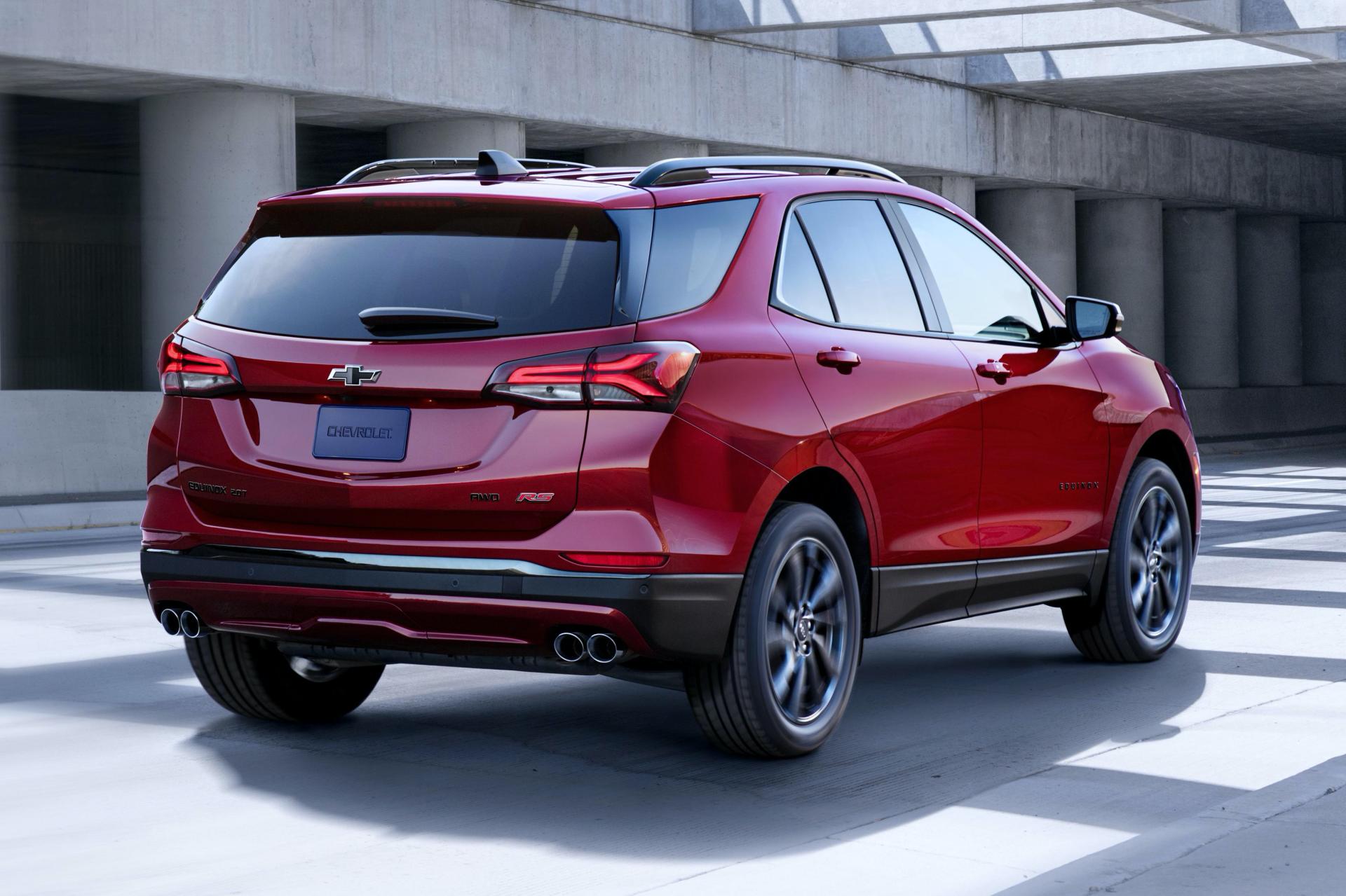 Novo Chevrolet Equinox ganha faróis divididos e versão esportivada