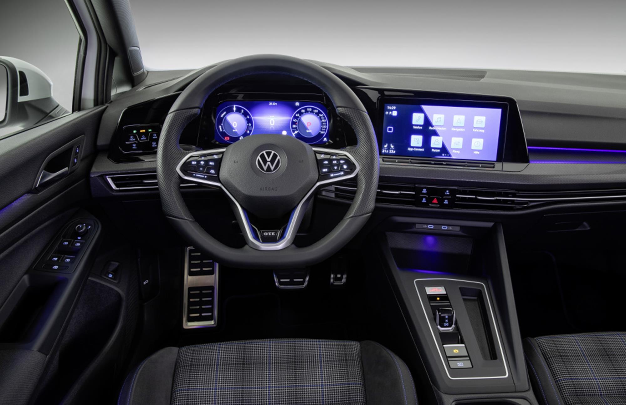 Novo VW Golf GTI mantém o câmbio manual, mas tem a mesma potência do