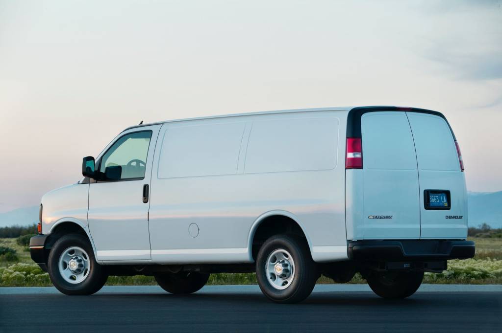 2020-Chevrolet-Express-Cargo-Van-2 2020-Chevrolet-Express-Cargo-Van-2