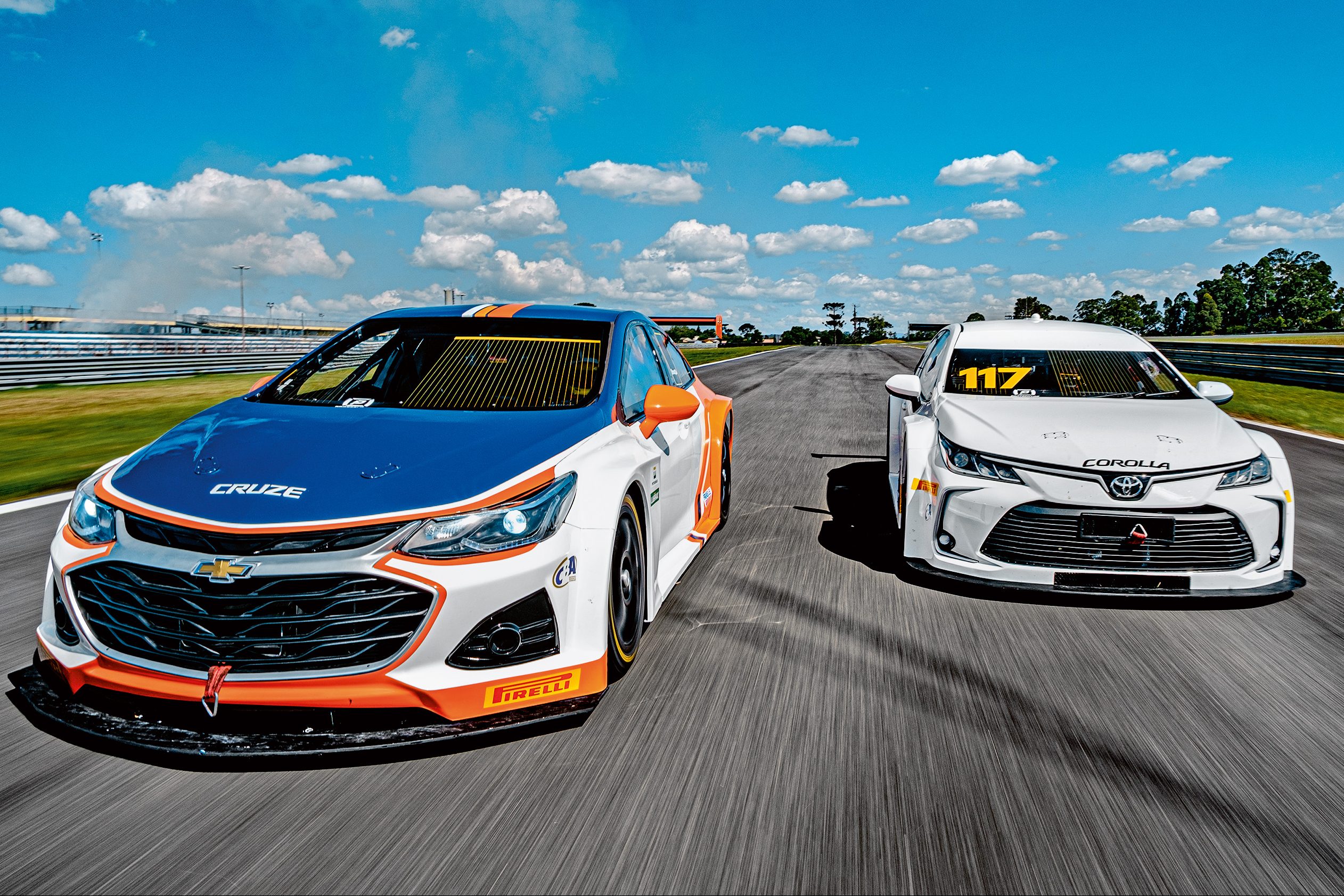 Toyota Corolla e Chevrolet Cruze Stock Car