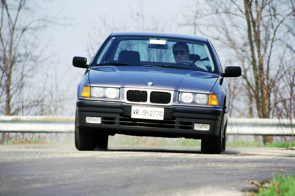 bmw_318i_sedan_87 bmw_318i_sedan_87
