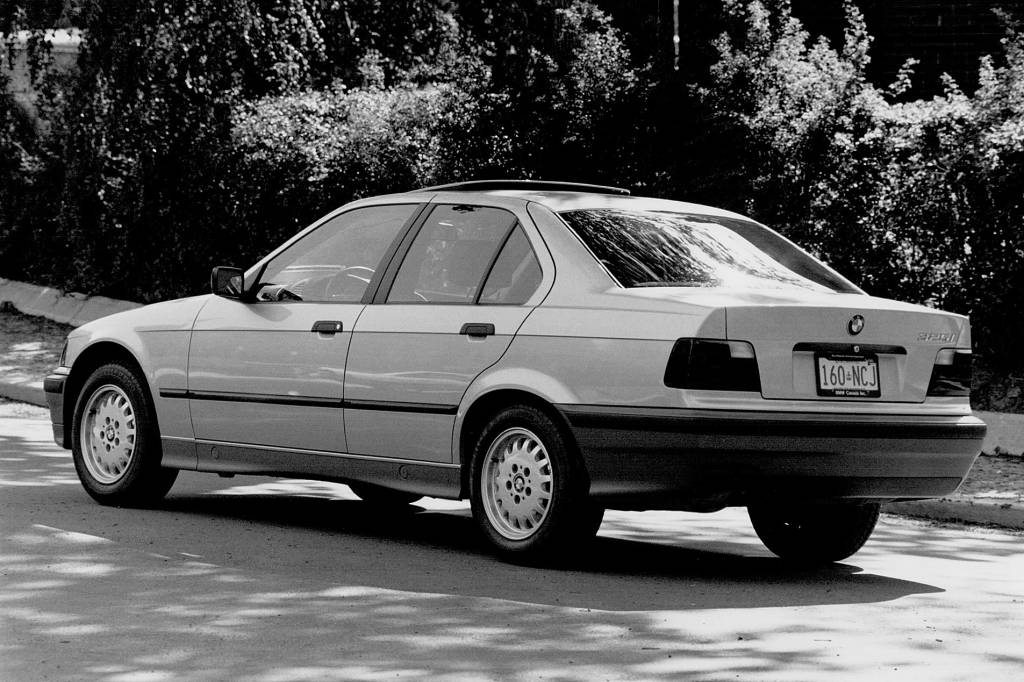 bmw_325i_sedan_9 bmw_325i_sedan_9