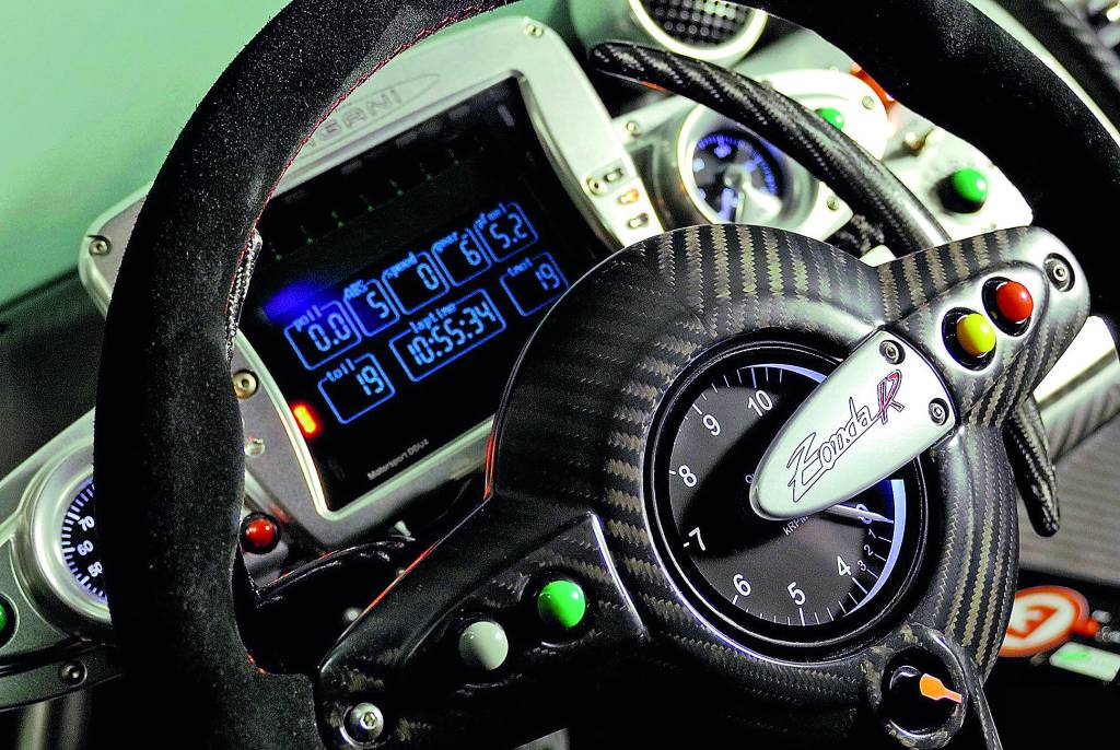 15-of-the-Best-Steering-Wheels-of-All-Time-gear-patrol-lead-full 15-of-the-Best-Steering-Wheels-of-All-Time-gear-patrol-lead-full