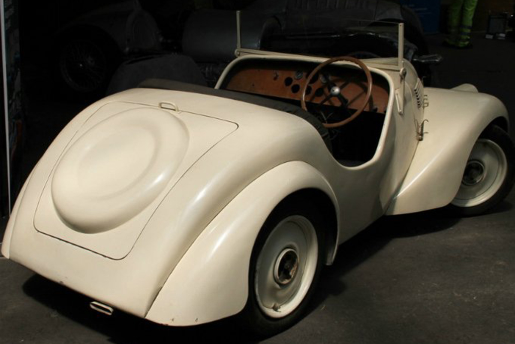 Bugatti-Type-68-9.jpg