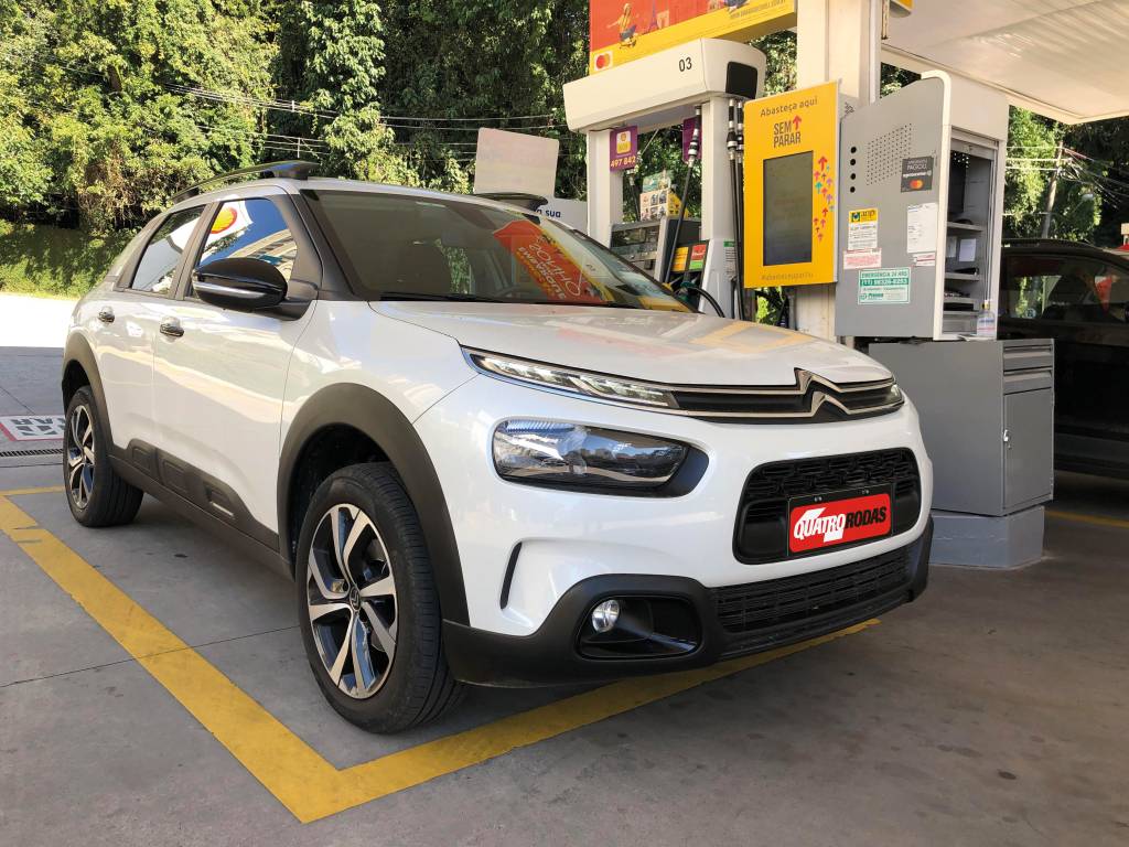 C4 Cactus posto abastecendo Longa Duração: os cuidados com C4, Onix, Tiggo e Outlander na quarentena