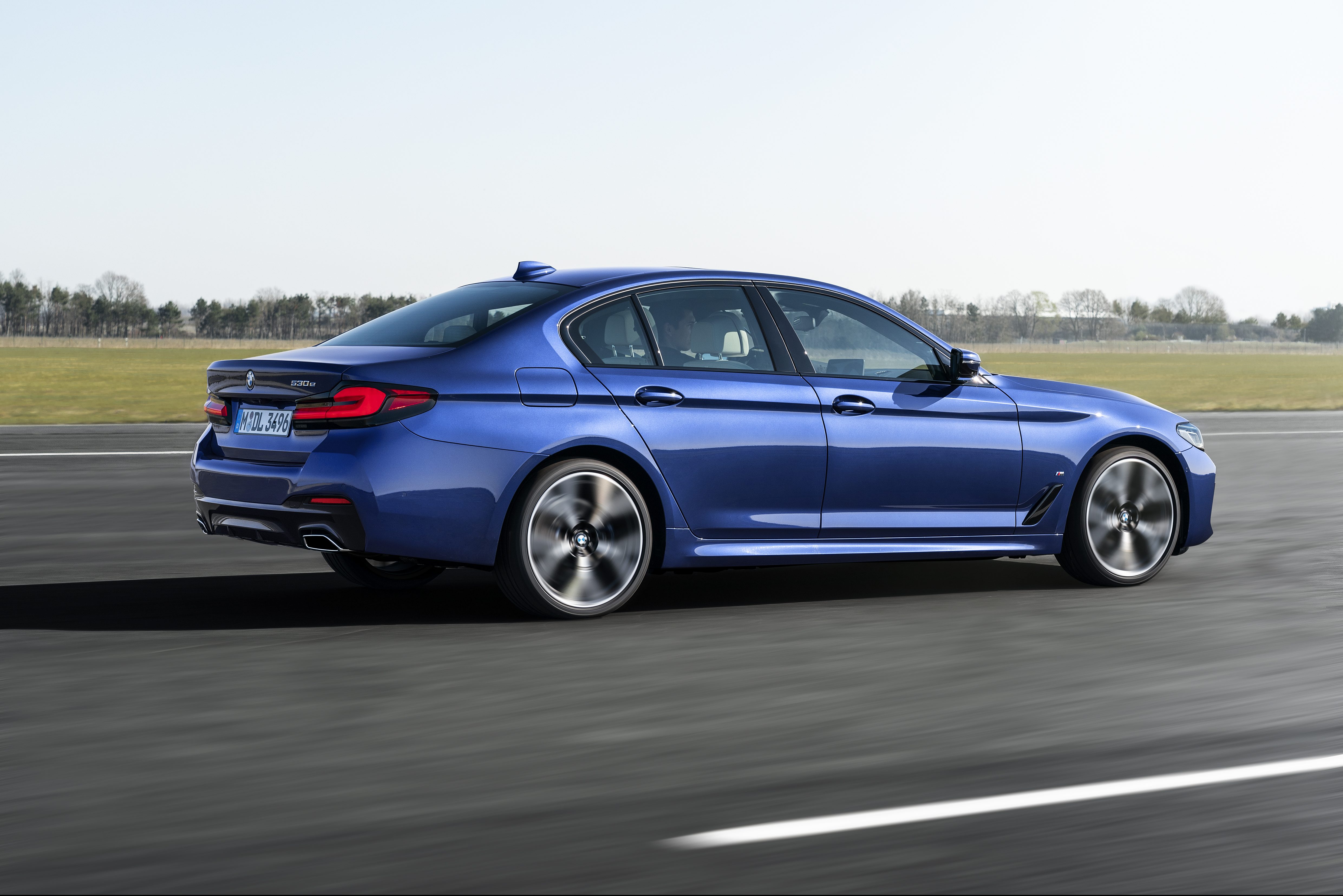 Бмв g30 2020. BMW 5 g30 2020. BMW 5 2021. BMW 5 Series g30 LCI. BMW 3 g30.