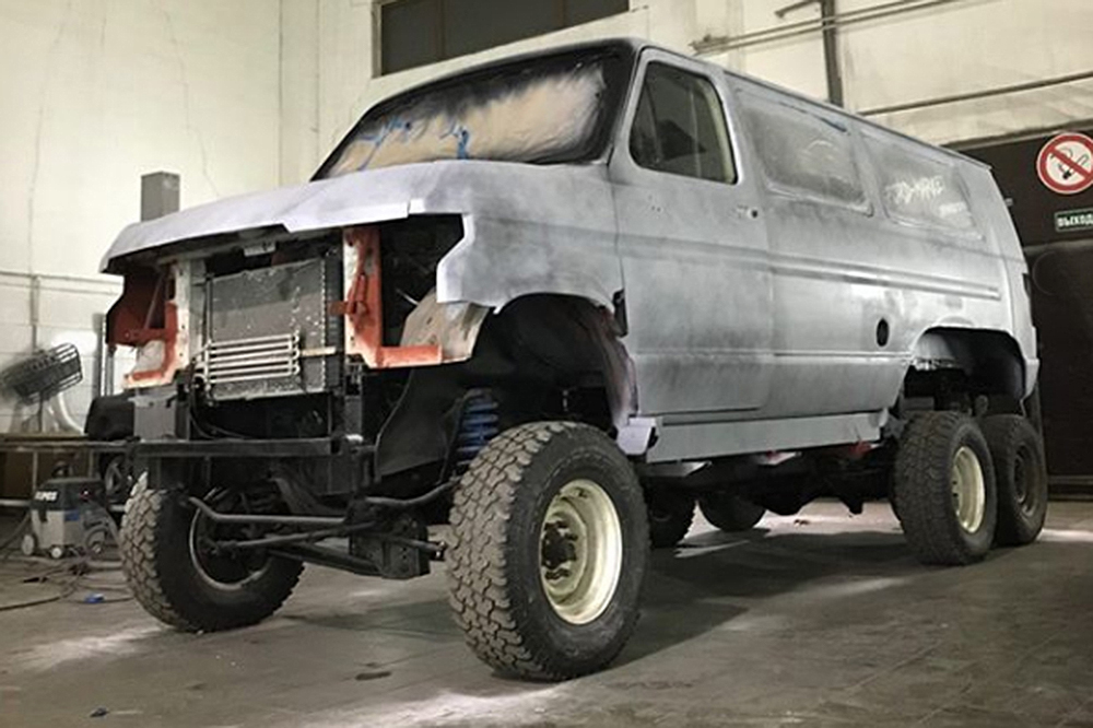 Ford F-150 Raptor van