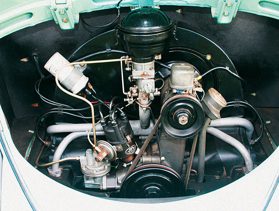 Motor do Volks Sedan, ou Pé-de-Boi, modelo 1966 da Volkswagen, restaurado, perte Motor do Volks Sedan, ou Pé-de-Boi, modelo 1966 da Volkswagen, restaurado, perte
