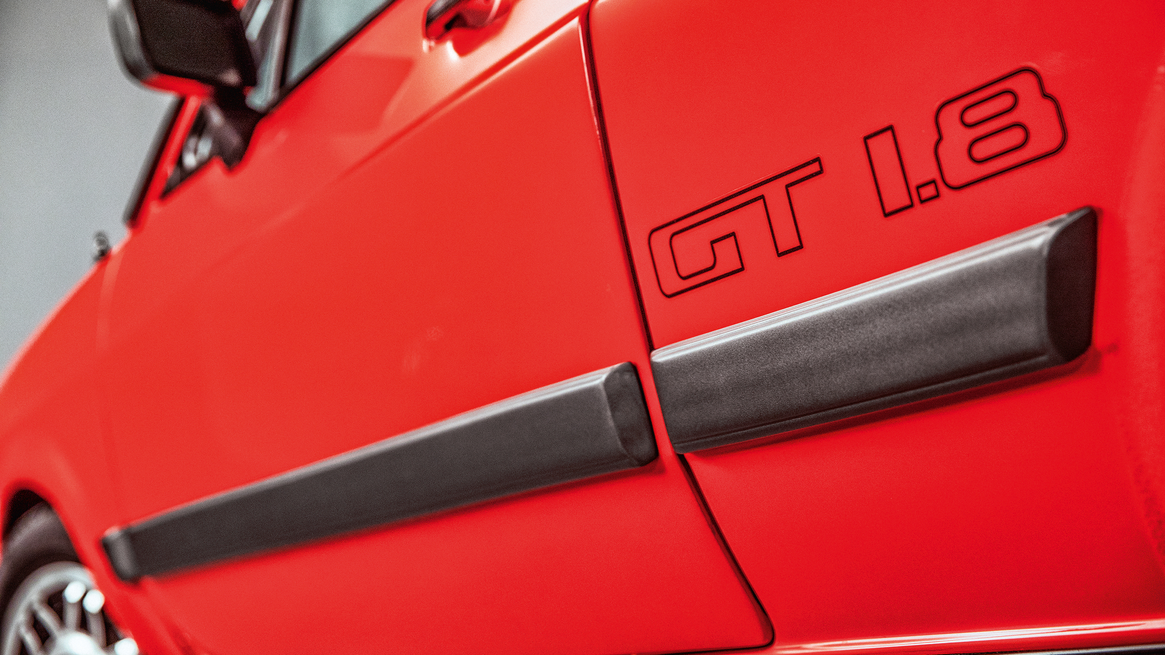 VW Gol GT, criado para bater Escort XR3, hoje custaria mais de R$ 100.000
