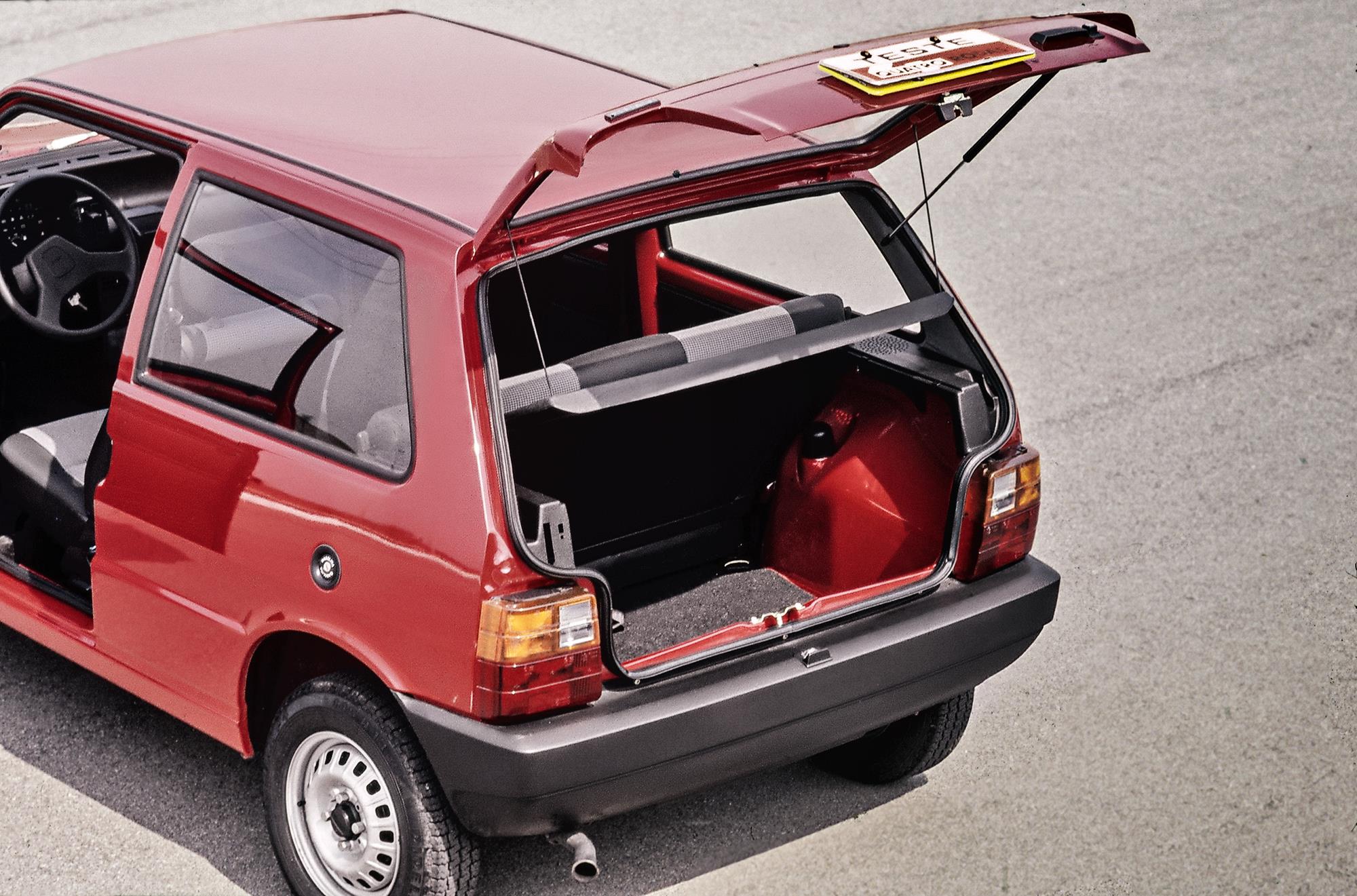 Adeus ao Fiat Uno - Relembre a trajetória do carro mais icônico da