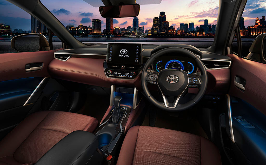Toyota-Corolla-Cross-5 Interior será semelhante ao de versões estrangeiras, mas não previsão de acabamento em tons de vermelho