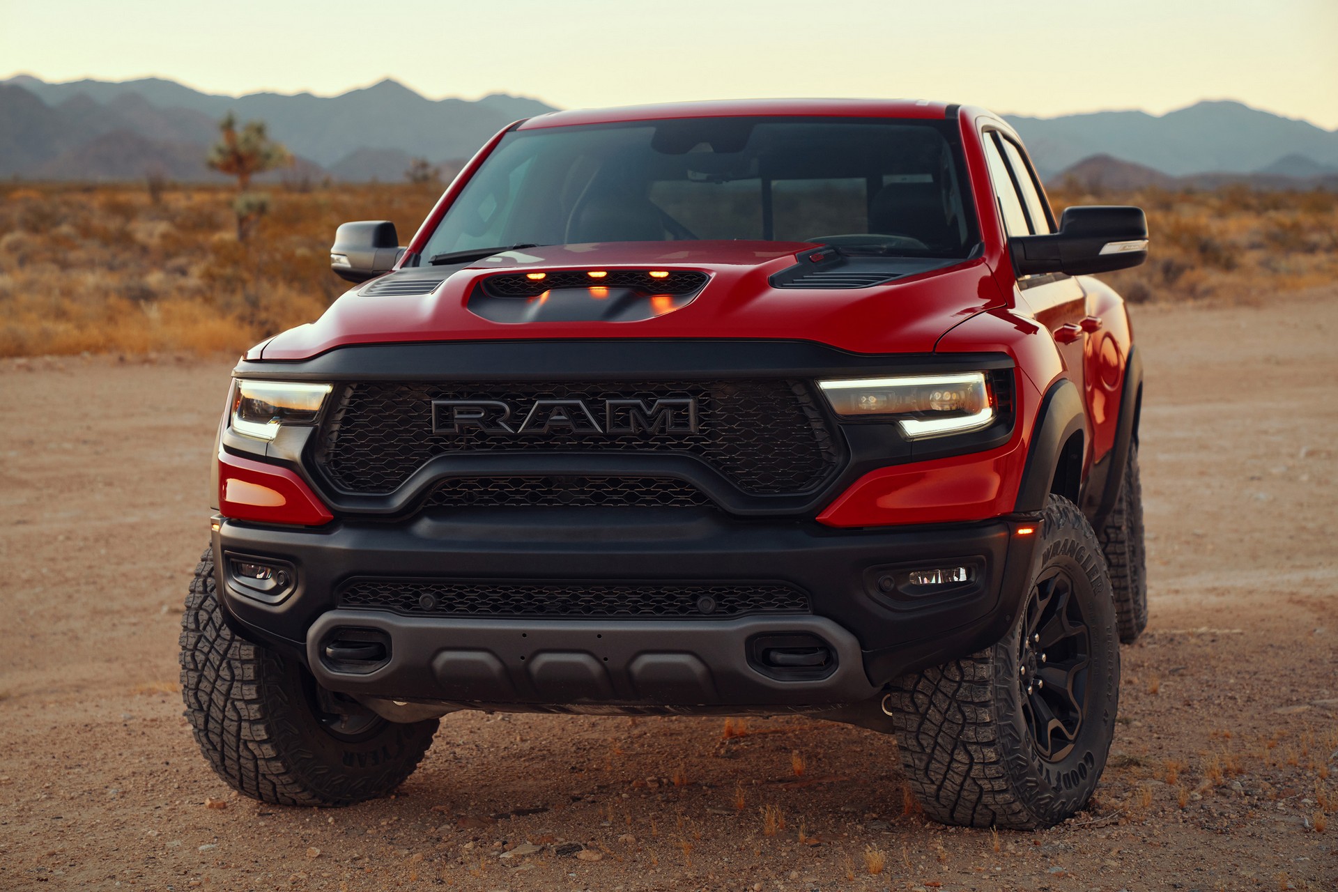 Фото ram 1500 trx