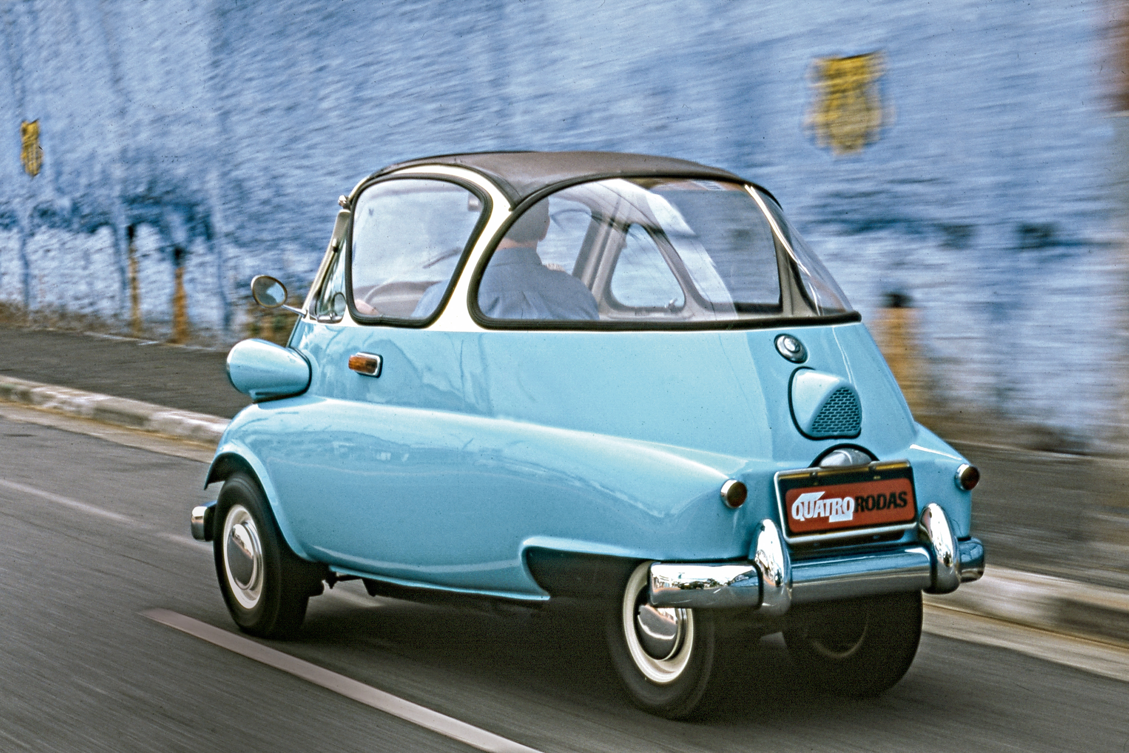Automóvel Romi-Isetta. 2001