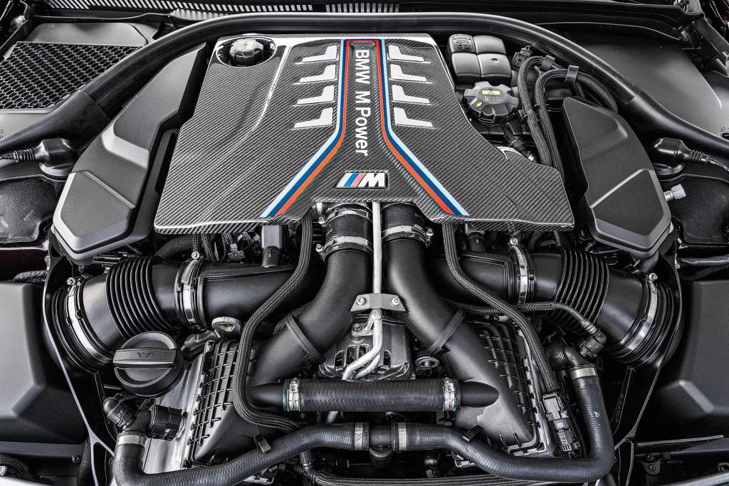 BMW M8 Grand Coupé Competition (2) BMW M8 Grand Coupé Competition (2)