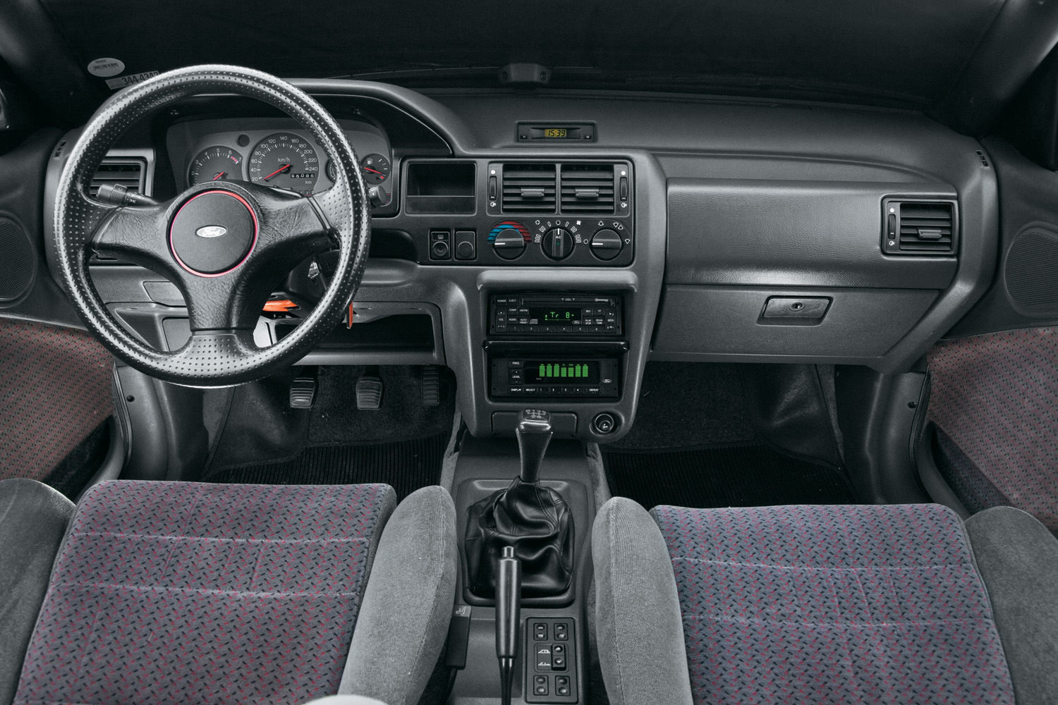 GRANDES BRASILEIROS FORD ESCORT XR3 CONVERSIVEL