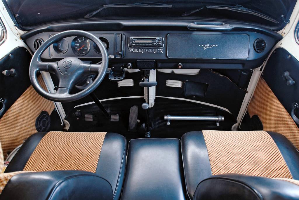 Interior do Karmann Ghia Mobil Safari, modelo 1987, Kombi transformada pela Karm_7 Interior do Karmann Ghia Mobil Safari, modelo 1987, Kombi transformada pela Karm_7