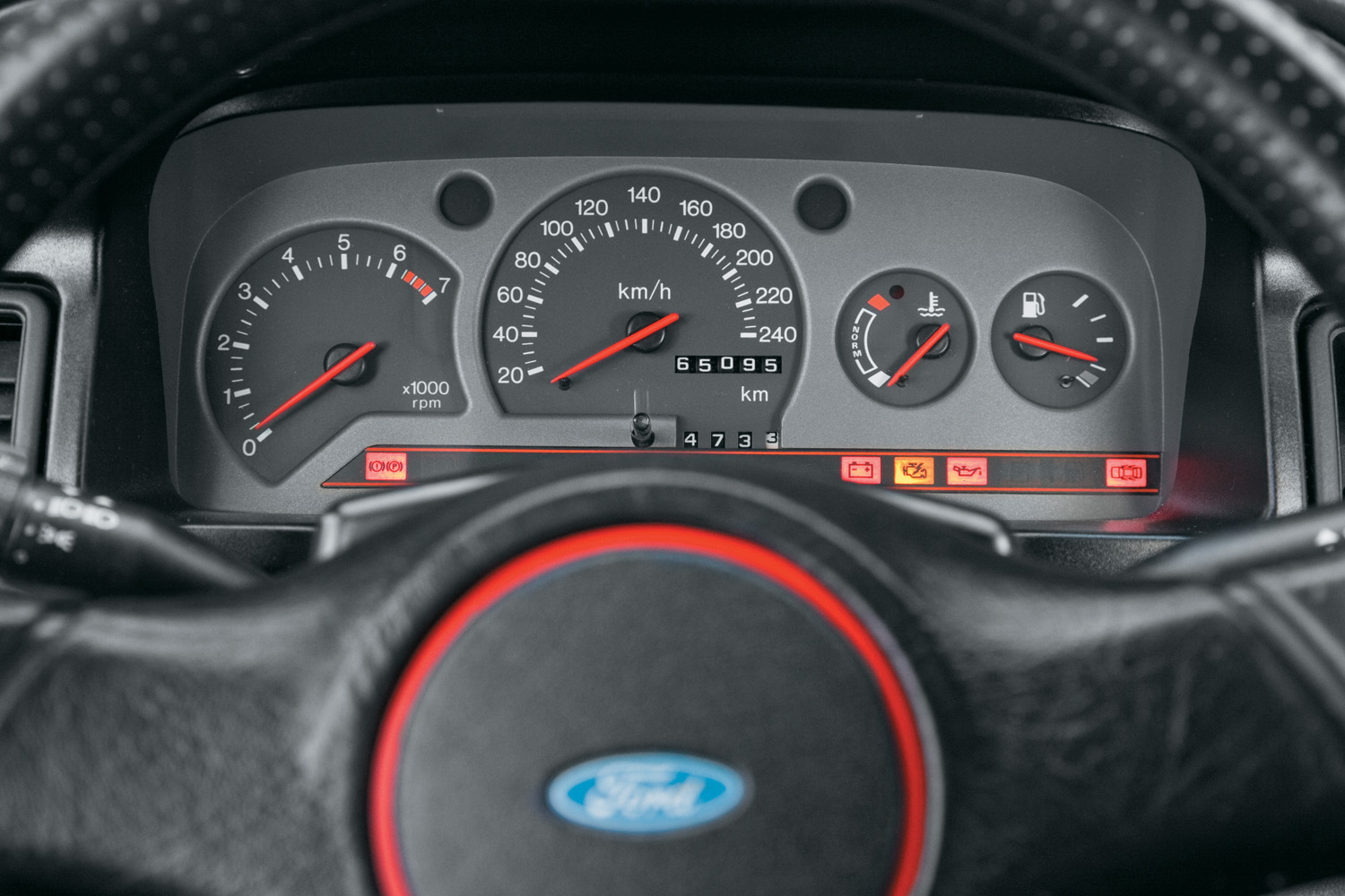 GRANDES BRASILEIROS FORD ESCORT XR3 CONVERSIVEL