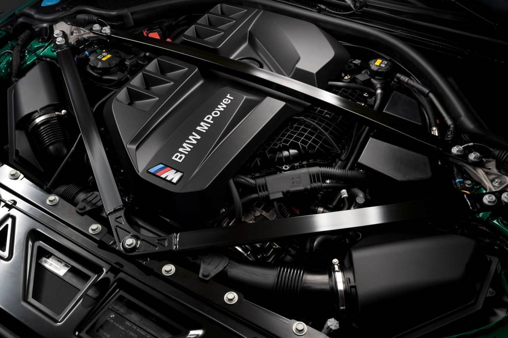 BMW M3 2021 (6) BMW M3 2021 (6)