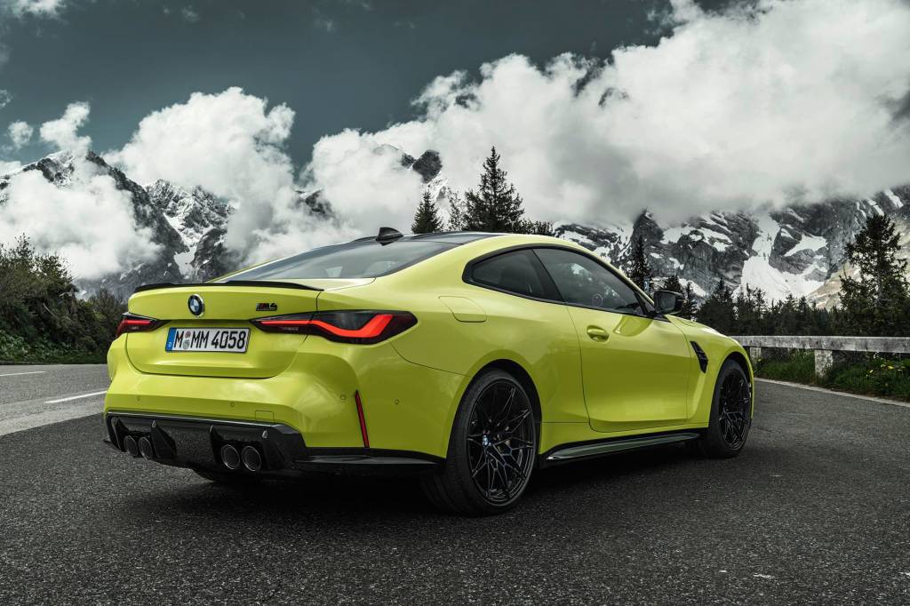 BMW M4 2021 (10) BMW M4 2021 (10)