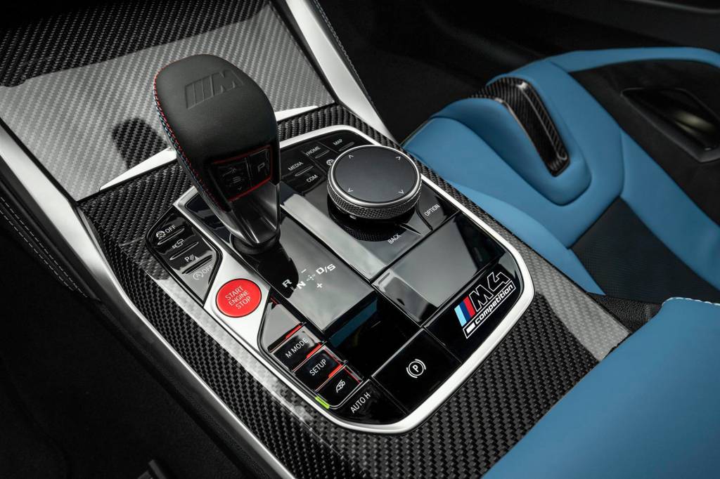 BMW M4 2021 (5) BMW M4 2021 (5)