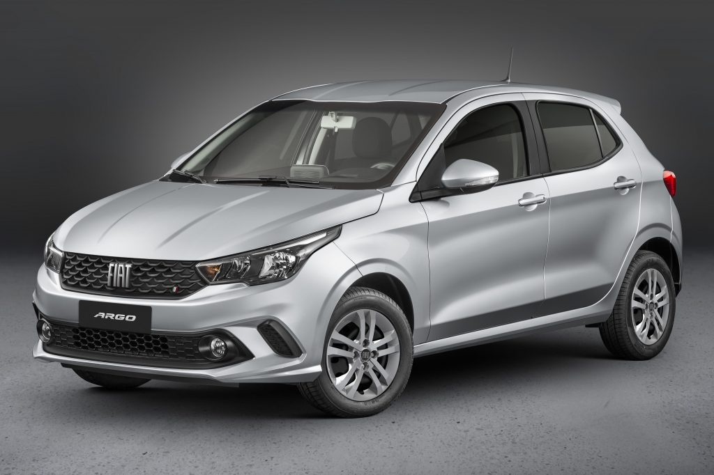 Novo Fiat Argo com grade de Strada fica R$ 5.200 mais caro na linha 2021