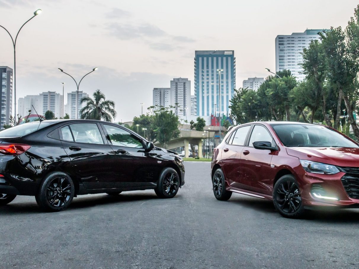 Com encomendas suspensas, Chevrolet Onix Joy vende menos que o Peugeot 208