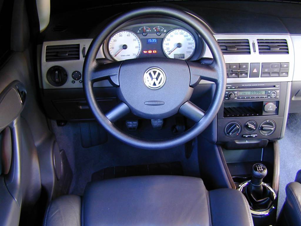 Painel da Parati Crossover, da Volkswagen. Painel da Parati Crossover, da Volkswagen.