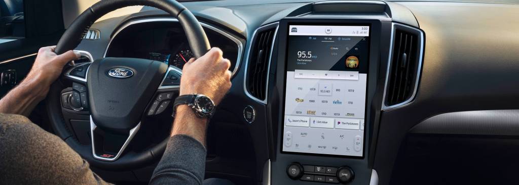 Se a Ford não consegue mais aumentar a tela do Edge, que tal ampliar a presença do Android no veículo?