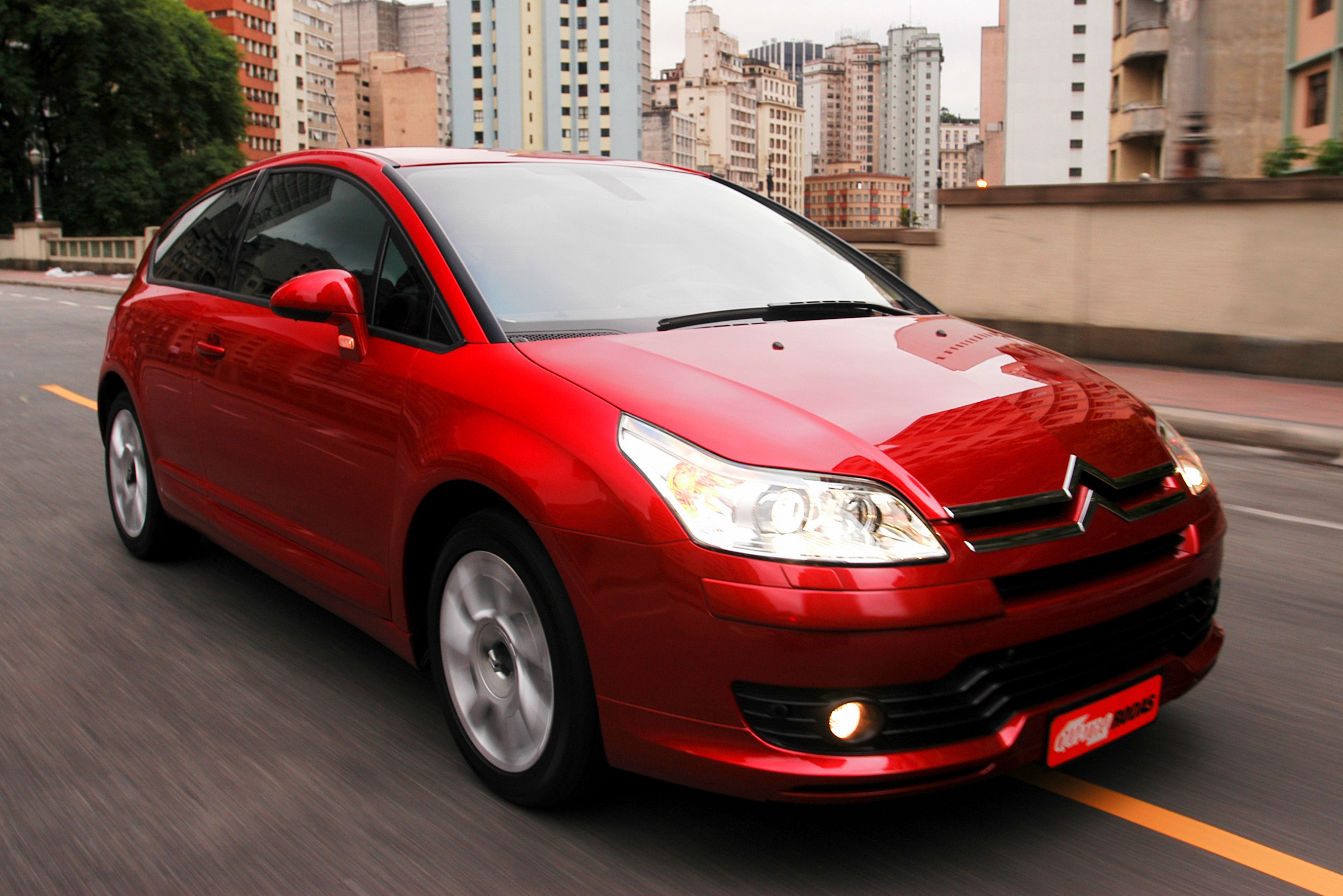 Automóvel C4 2.0 VTS, versão francesa, modelo 2005 da Citroën, testado pela revi_5