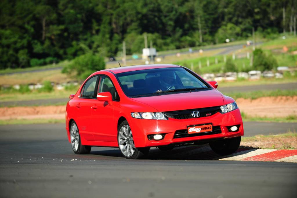 Civic SI modelo 2011 da Honda, durante teste comparativo da revista Quatro Rodas_1