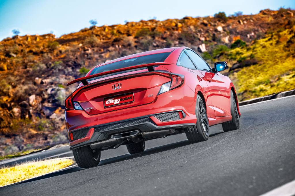 Honda Civic Si 2020 vermelho vista por trás